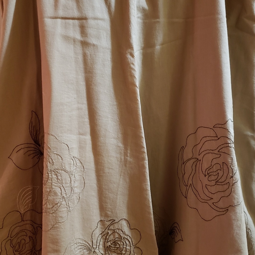 Khaki embroidered lined skirt